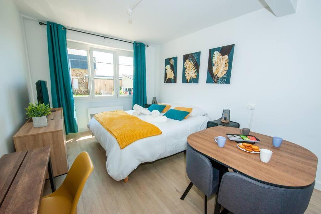 Appartement Proche Gare Routiere Fougères Exteriér fotografie