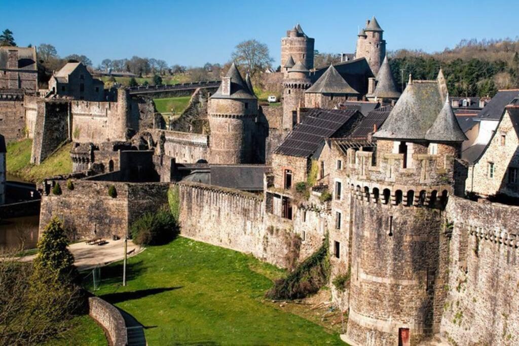 Appartement Proche Gare Routiere Fougères Exteriér fotografie